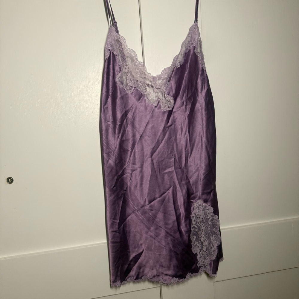 Vintage ‘03 Victoria’s Secret Y2K Lace Lilac Lingerie Low-Back Babydoll Slip M